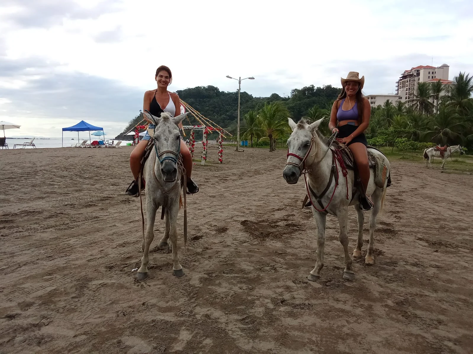 Tour-with-a-friend-in-playa-jaco